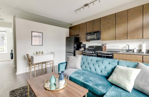 Shaw Wohnung | Premium Shaw Studio w/ Elevator & W/D, nr Dining & Parks, by Blueground