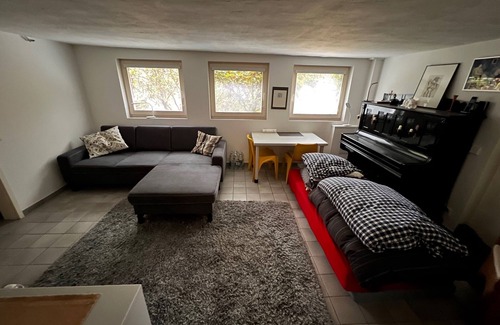 Krefeld Wohnung | Premium Townhouse-Apartment mit wunderschönem Garten (25 Min. nach Düsseldorf)