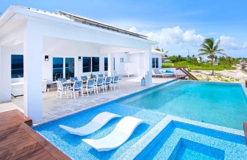 Bodden Town Haus | Present Moment by Grand Cayman Villas & Condos