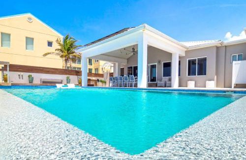 Bodden Town Haus | Present Moment by Grand Cayman Villas & Condos