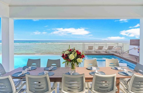 Bodden Town Haus | Present Moment: Family Beach House w/Pool, Spa, Free Kayak + Kid’s Suite w/Xbox One