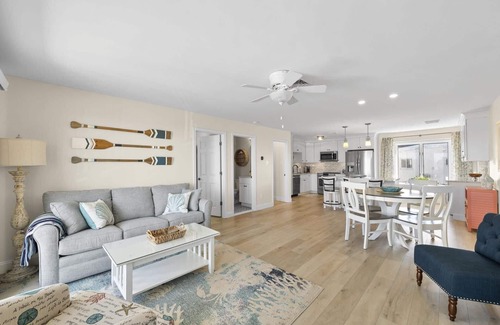 Avalon Eigentumswohnung | Pretty updated 2bed/1bath unit at the Merrimac Resort Condominiums