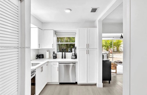 Sunset Haus | This House Will Come True Your Vacations Dreams