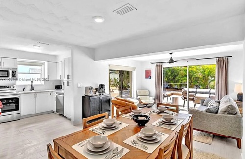 Sunset Haus | This House Will Come True Your Vacations Dreams