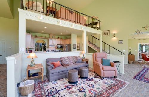 Marcola Haus | Prime McKenzie River Gem Sunroom and Views!