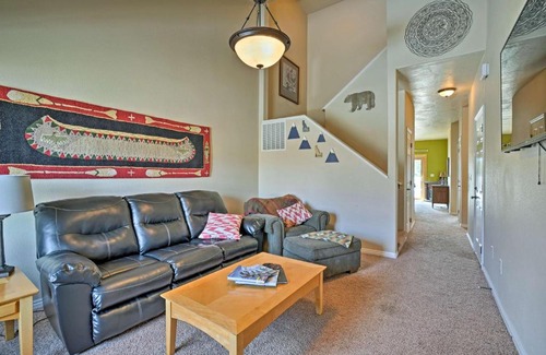 Donnelly Haus | Prime Snowy Retreat Mins to Tamarack and McCall!