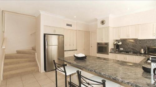 Terrigal Haus | Primrose Sands Accom Holidays