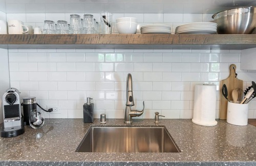 Leucadia Wohnung | Spektakuläre Aussicht auf das Meer / den Sonnenuntergang! LG Luxury Units Nur wenige Schritte vom Grandview Beach entfernt