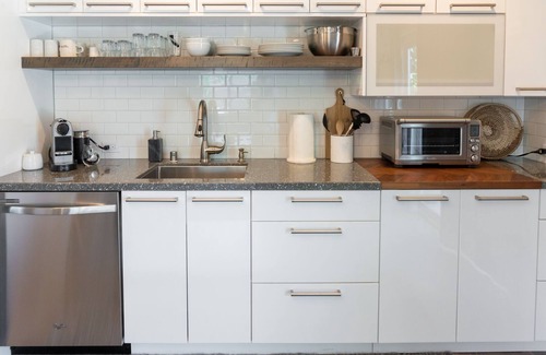 Leucadia Wohnung | Spektakuläre Aussicht auf das Meer / den Sonnenuntergang! LG Luxury Units Nur wenige Schritte vom Grandview Beach entfernt