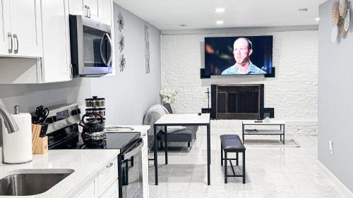 Landover Haus | Pristine by DC, FEDEX Stadium &UMC center to DMV Metro Area