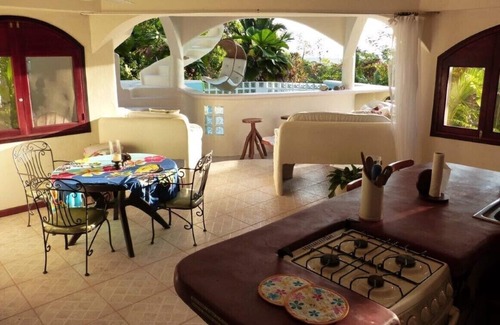 Puerto Jimenez Haus | 4 Wohnzimmer / 2 Küchen / Indoor-OutdoorPool / Meerblick / Incl Private SPA /