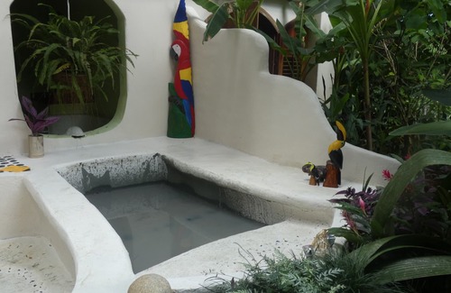 Puerto Jimenez Haus | 4 Wohnzimmer / 2 Küchen / Indoor-OutdoorPool / Meerblick / Incl Private SPA /
