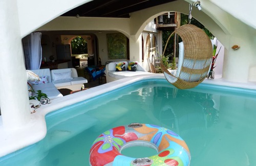 Puerto Jimenez Haus | 4 Wohnzimmer / 2 Küchen / Indoor-OutdoorPool / Meerblick / Incl Private SPA /
