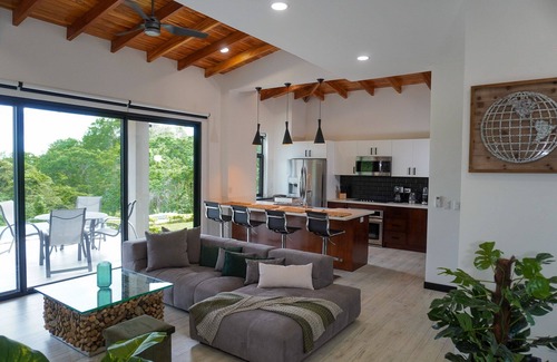 Marbella Haus | Private 3bedroom Ocean View Rooftop at Marbella