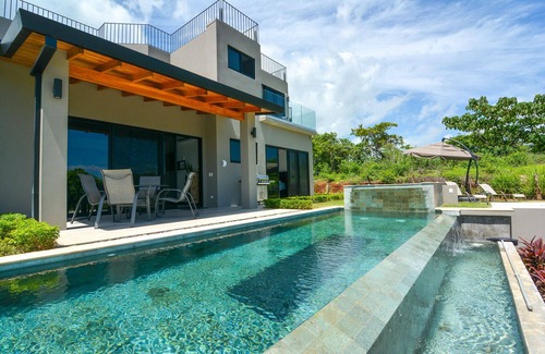 Marbella Haus | Private 3bedroom Ocean View Rooftop at Marbella