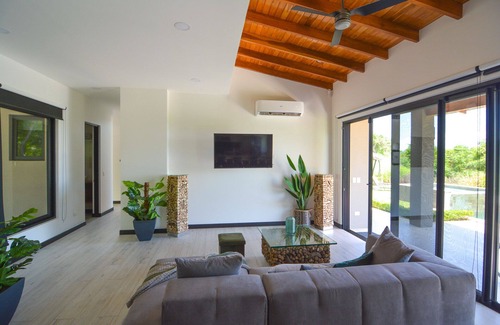Marbella Haus | Private 3bedroom Ocean View Rooftop at Marbella