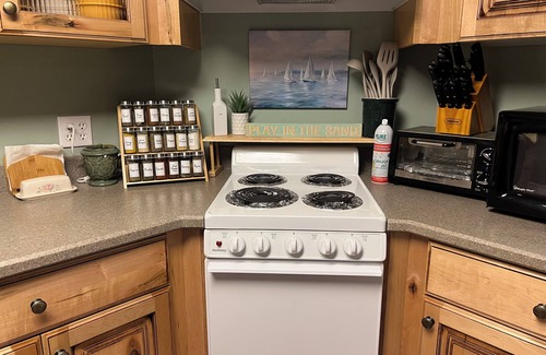 South Weber Wohnung | Private 2-bedroom apartment, prime location close to Ski resorts, hiking & golf