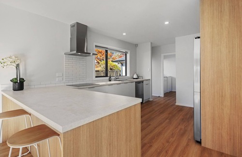Christchurch Haus | Private, Family Friendly Home, CHC Airport 6 mins, Free Parking