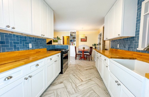 Mount Berry Haus | Private 4BR Oasis in the City, near Tennis Center