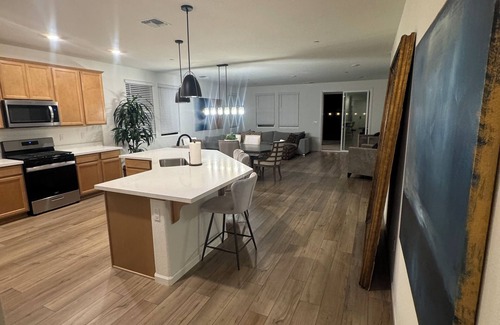 Lincoln Haus | Private 4BR Retreat with Hot Tub, bbq, outdoor tv near Thunder Valley