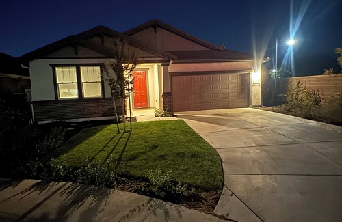 Lincoln Haus | Private 4BR Retreat with Hot Tub, bbq, outdoor tv near Thunder Valley