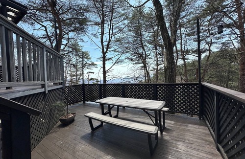 Kusatsu Onsen Haus | Private accommodation with hot spring water flowin / Agatsuma-gun Gunma