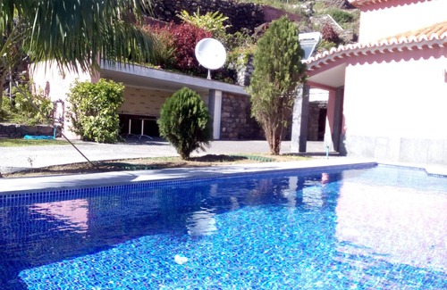 Tabua Haus | Privater beheizter Pool - kostenloses WLAN - Kabel- und Sat-TV - großer Garten