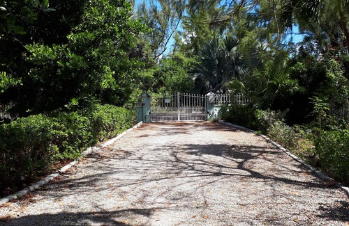 Coral Harbour Hütte | Private and Peaceful Cottage at the Beach