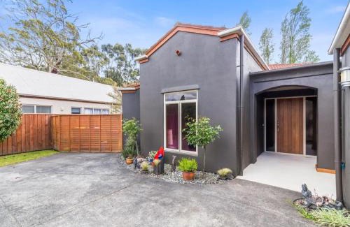 Pukehangi Haus | Private and Perfect for Families, Rotorua Escape