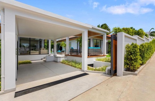 Choeng Mon Haus | Private and Serene Bali Style Pool Villa