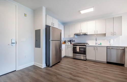 Downtown Wohnung | Private Apt with Gym Pool