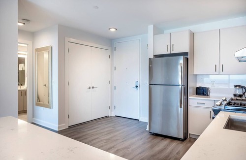 Downtown Wohnung | Private Apt with Gym Pool