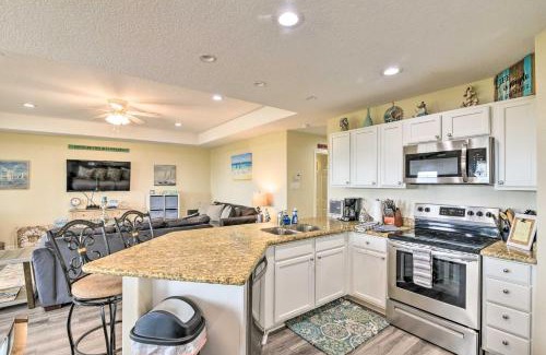 San Luis Haus | Private Beach Access Coastal Freeport Home!