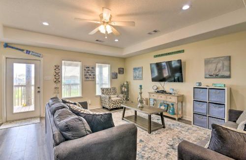 San Luis Haus | Private Beach Access Coastal Freeport Home!