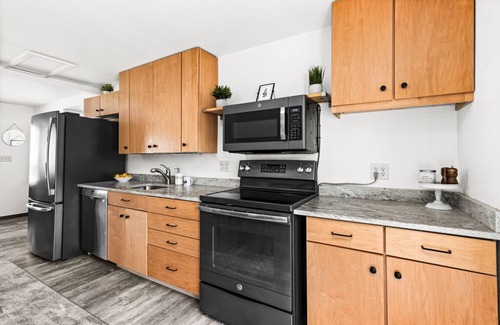 Port Wing Kabine | Private Beach, Ski, Snowshoe and Sauna at Superior Shores