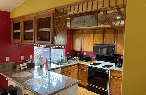 Hemet Haus | Country Holiday House