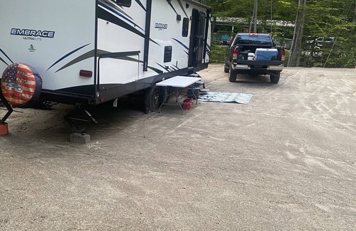 Naples Wohnmobilvermietung | Private Campsite-Sebago Pines-Steps to the Lake