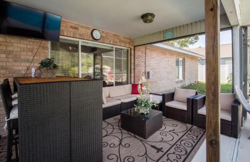 Deltona Lakes Haus | Private Centrally located Cozy relaxing Getaway!