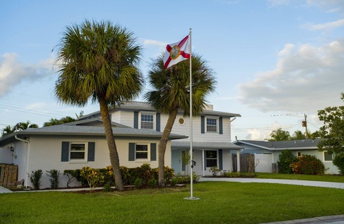 Venetian Way Haus | Private Cocoa Beach 5 bed 3 bath heated Pool Home