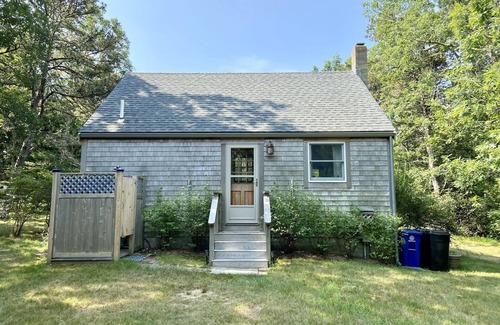 West Tisbury Haus | Private cottage nestled in center of the Vineyard