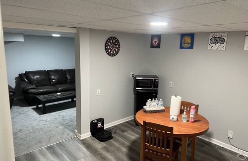 Mableton Haus | Private cozy level w/TV, 15 Min to ATL,Hawks Arena