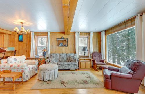 Mercer Haus | Private Dock and Screened Porch Echo Lake Cabin