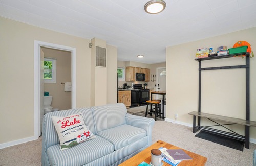 Bear Lake Haus | Private dog-friendly hideaway w/ Free WiFi & firepit - close to Crystal Mountain