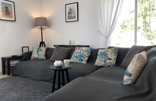 Foz do Arelho Villa | Privater Garten & Pool, Foz Zentrum, Strand zu Fuß, Blick auf die Lagune, stilvolle Villa