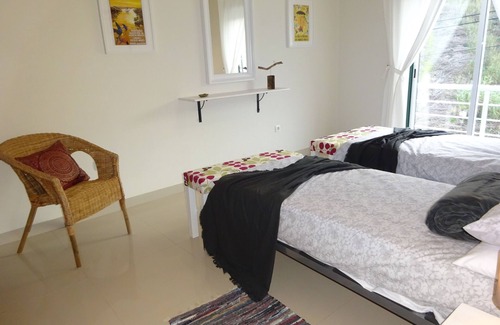 Foz do Arelho Villa | Privater Garten & Pool, Foz Zentrum, Strand zu Fuß, Blick auf die Lagune, stilvolle Villa