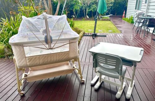 Rosedale Haus | Private Guest Suite in Albany,Rosedale Amazing Bed,Netflix,Private Garden