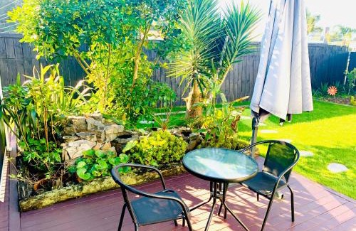 Rosedale Haus | Private Guest Suite in Albany,Rosedale Amazing Bed,Netflix,Private Garden