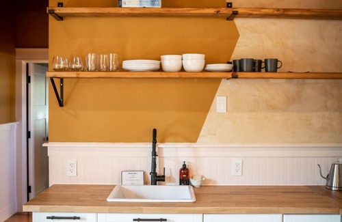 Old Bend Wohnung | Private Guest Suite in the Heart of Old Bend