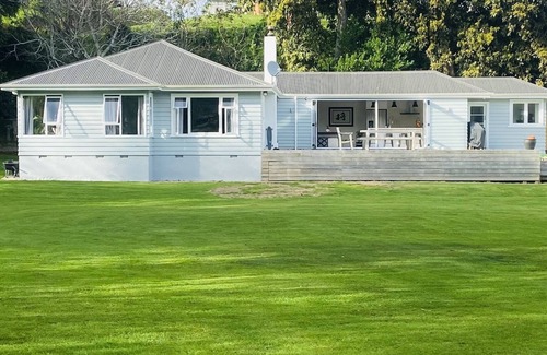 Maketu Haus | Private hide away in Maketu