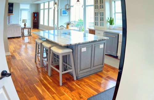 Tri-Cities Haus | Private Hilltop Luxury Estate with Breathtaking Views!